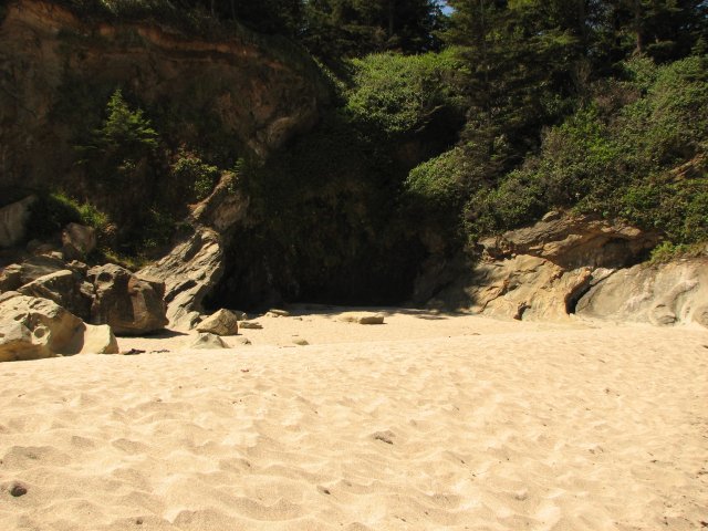 A small cave
